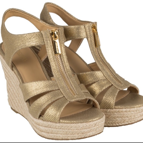 Michael Kors Shoes - 🆕MICHAEL KORS GOLD BERKELEY PLATFORM WEDGES 5.5